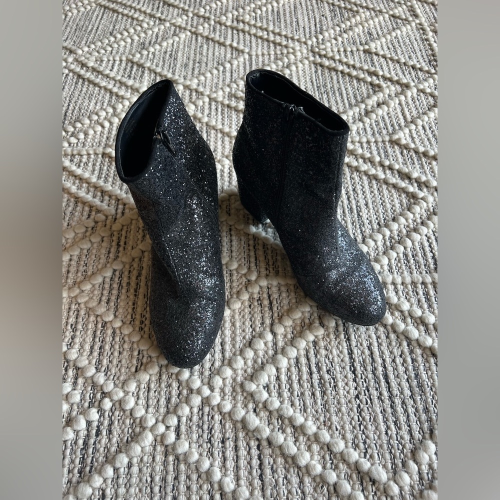 🌱ALDO Glitter Booties